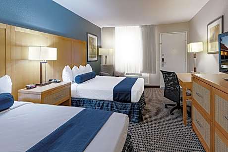 Queen Room with Two Queen Beds and Roll-In Shower - Disability Access/Non-Smoking