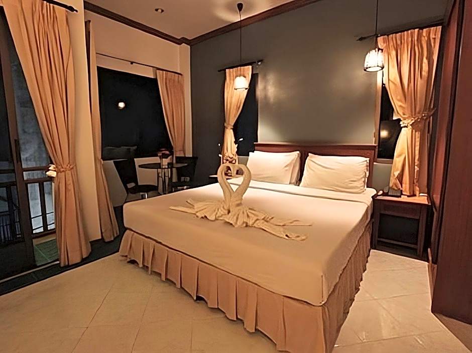 Sea Front Home Boutique - Patong Beach