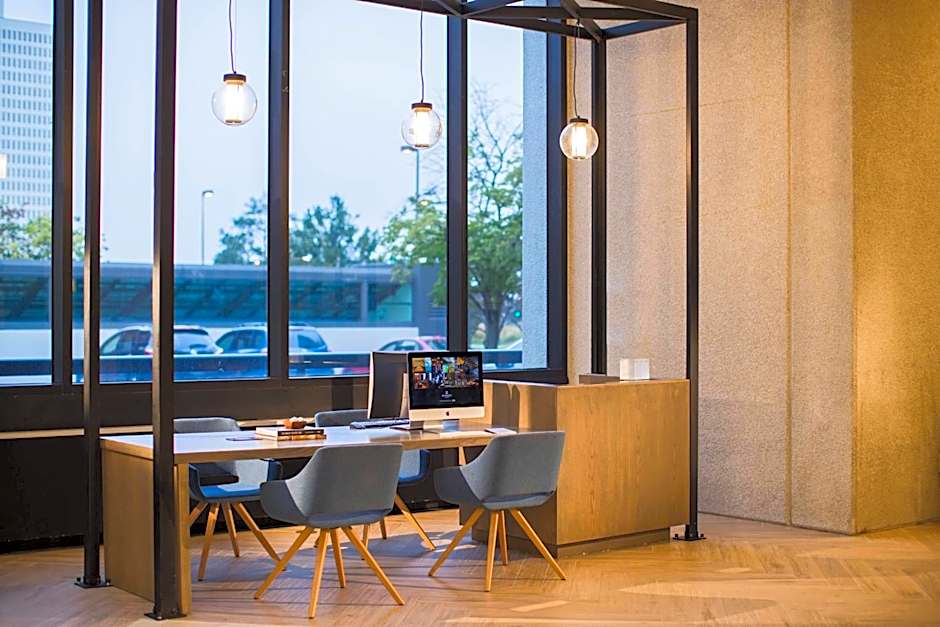 Renaissance by Marriott Toledo Downtown Hotel