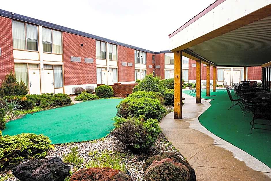 Boarders Inn & Suites by Cobblestone Hotels - Grand Island