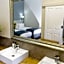 Queen's Hotel by BON Hotels