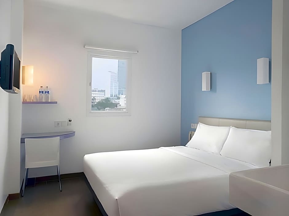 Amaris Hotel Sunset Road