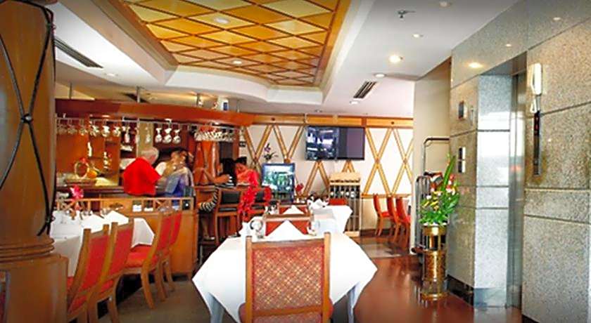 Majestic Suites Hotel