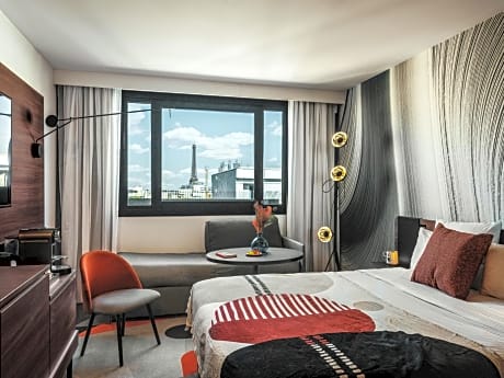   Executive Room with One Double Bed and One Single Sofa Bed, Eiffel Tower View