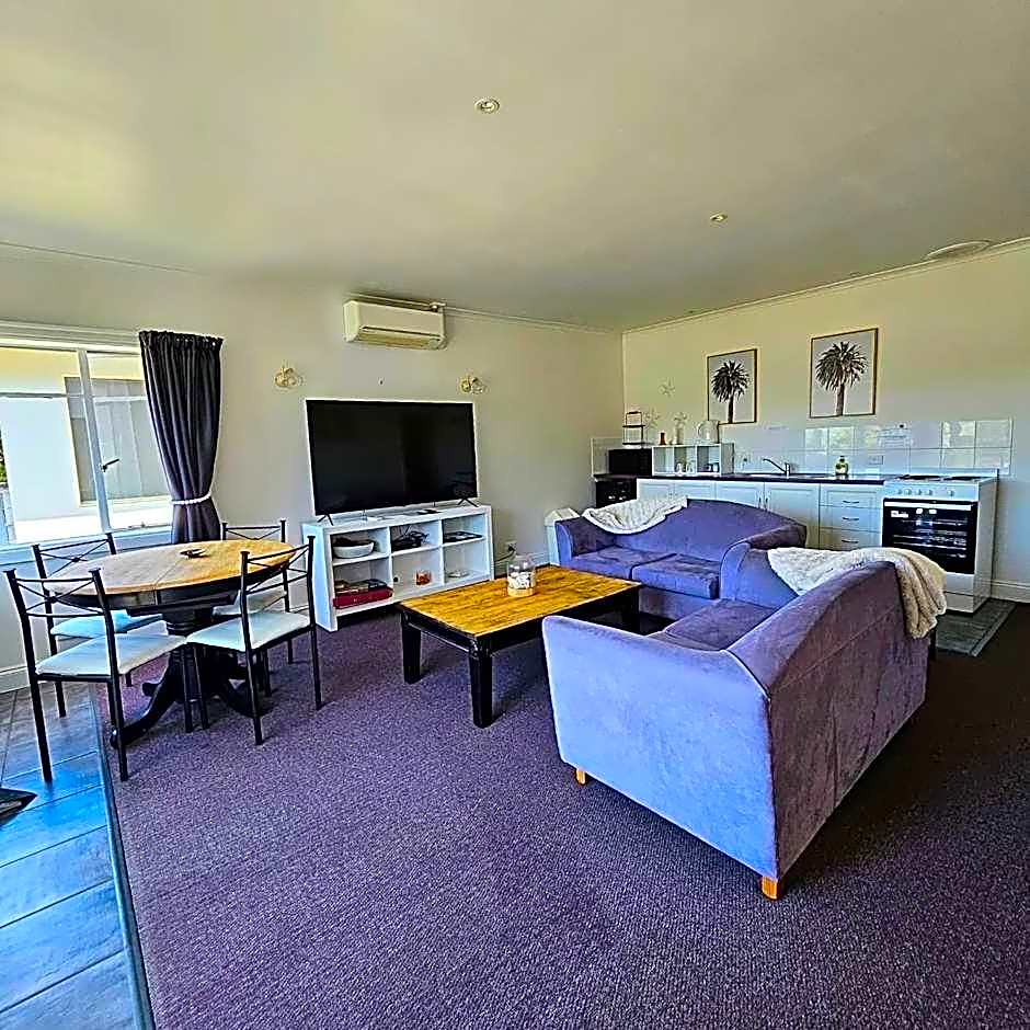 Smugglers Rest Apartments