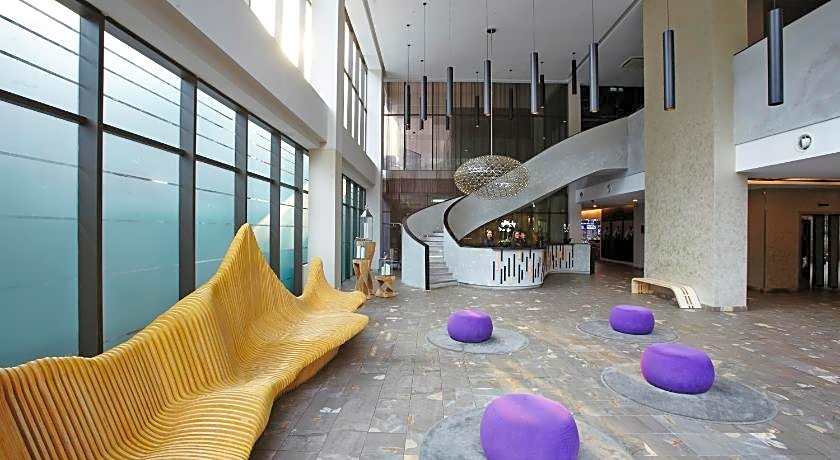 Qliq Damansara Hotel