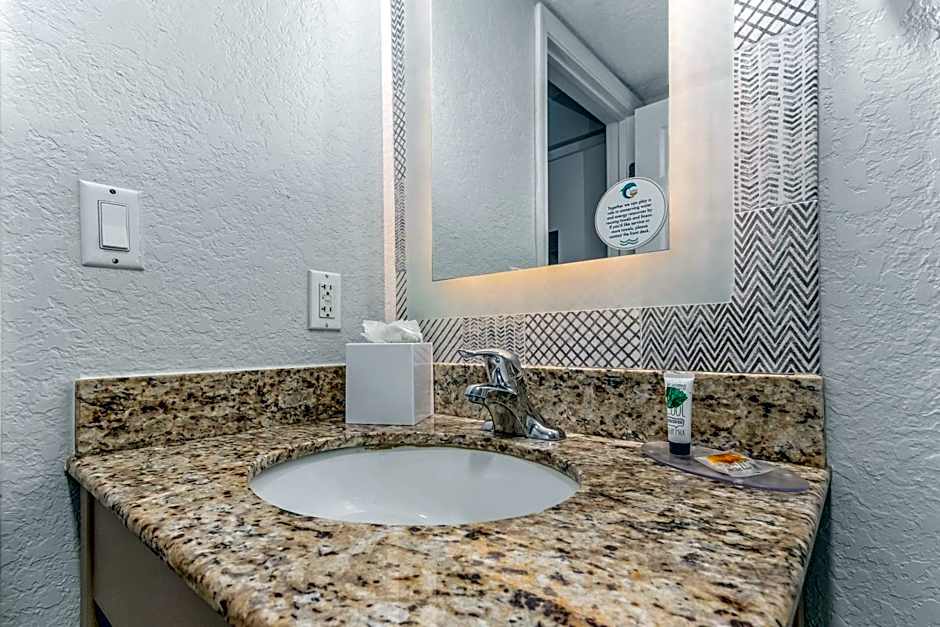 Dolphin Sands Clearwater Beach, an Ascend Collection Hotel