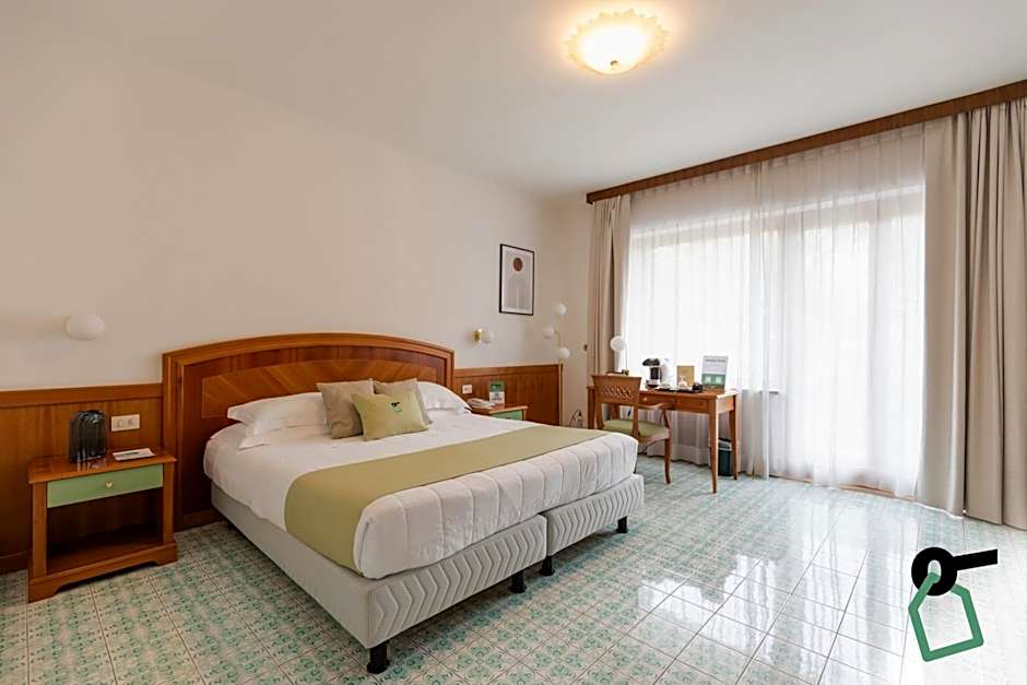 HOTIDAY Room Collection - Sorrento