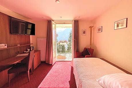 Single Room with Jungfrau view & Balcony
