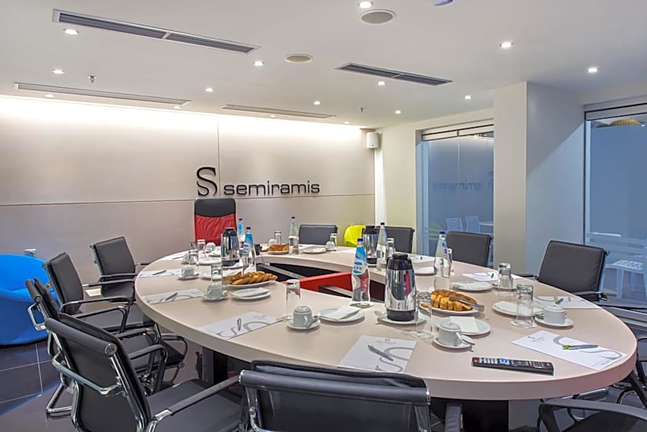 Semiramis City Hotel