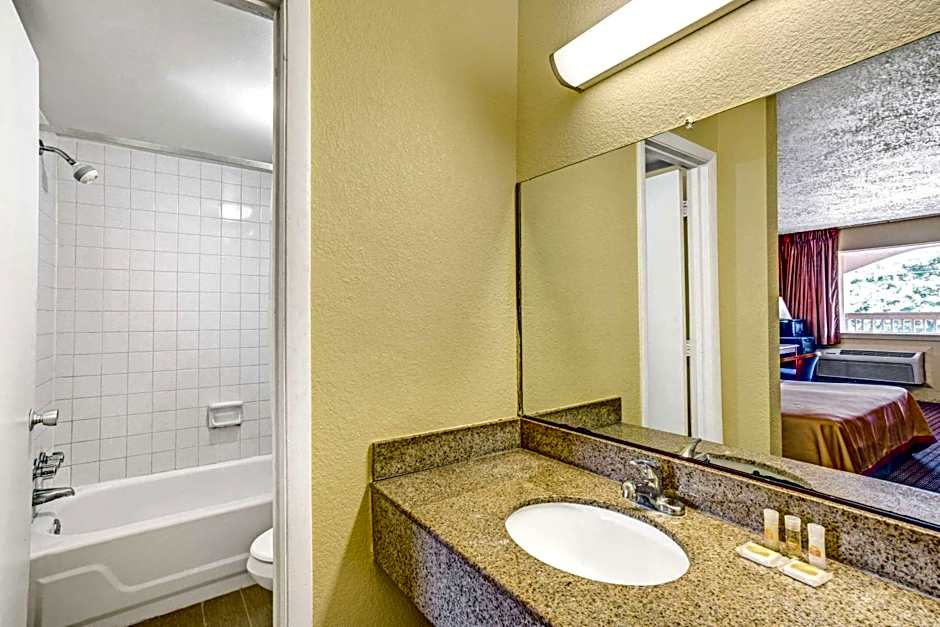 Days Inn by Wyndham Chesapeake