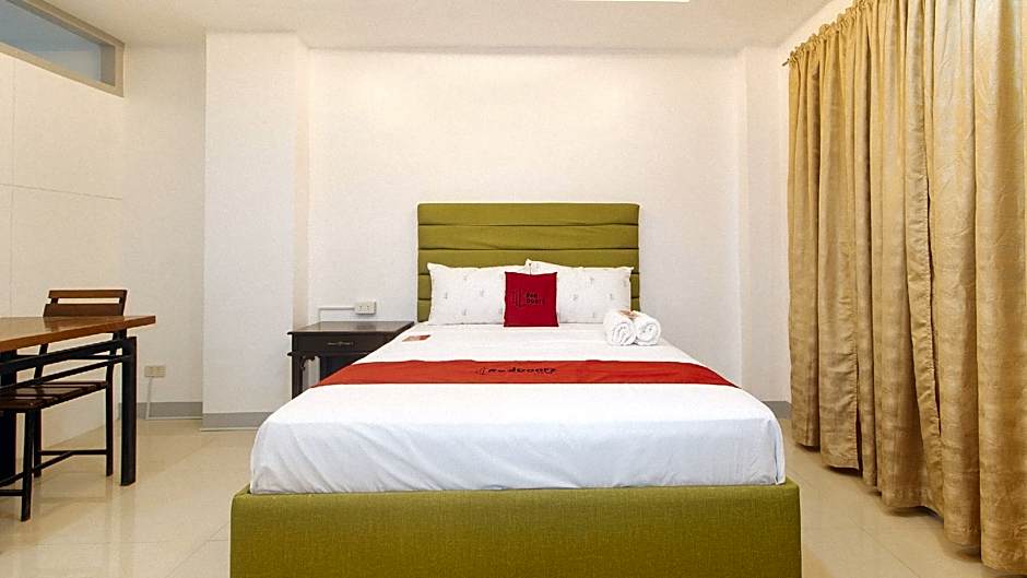 RedDoorz @ EBM One Building