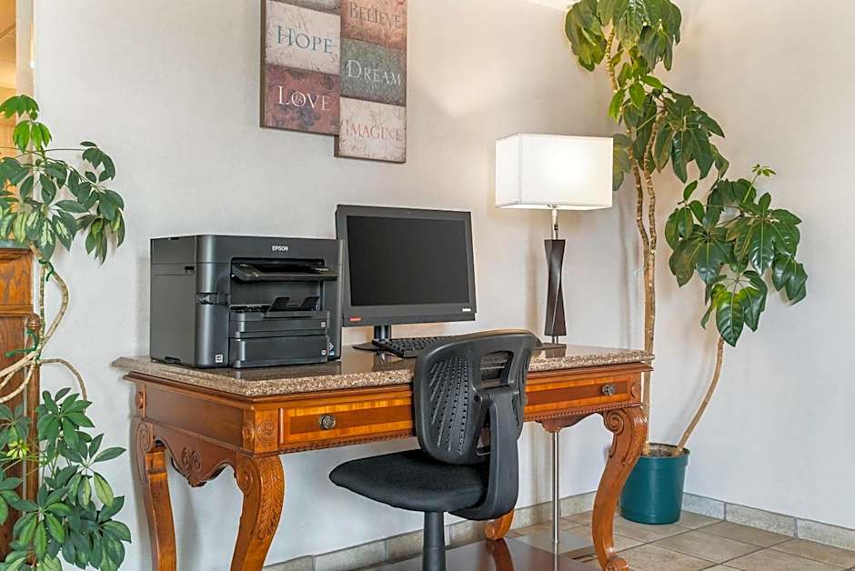 Quality Inn & Suites Manistique