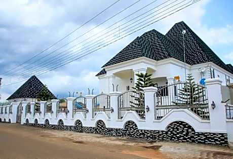 POSHLUX EXECUTIVE HOTEL