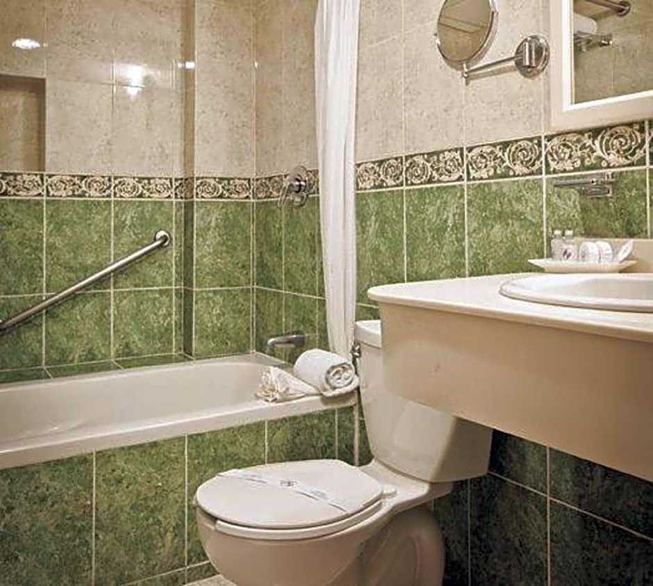 Hotel Plaza Colonial