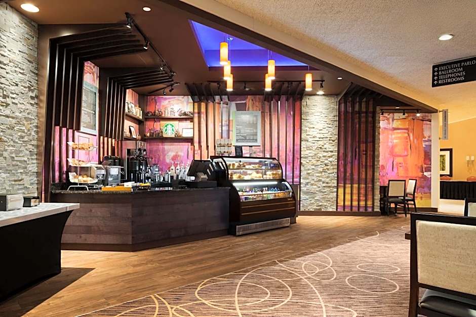 DoubleTree By Hilton Somerset Exec. Meeting Center