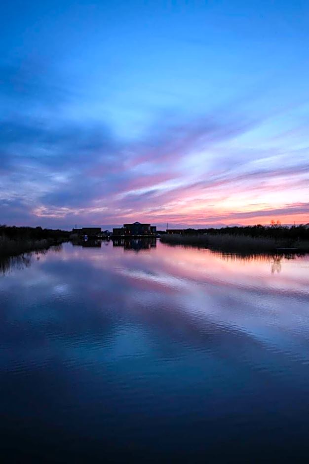 Lakeside Fishing Lodges