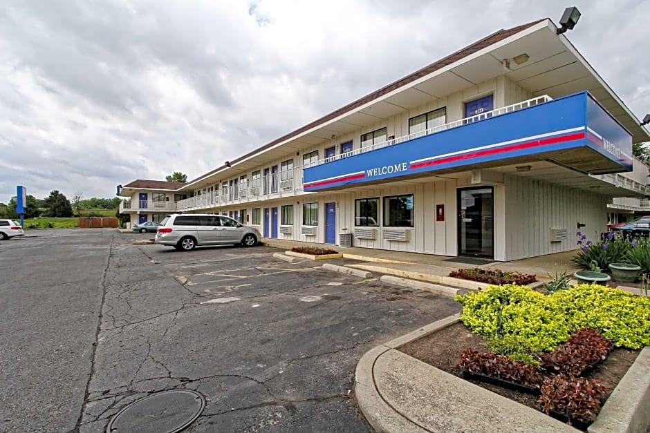 Motel 6-Amherst, OH - Cleveland West - Lorain