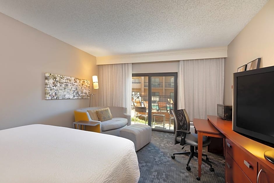 Courtyard by Marriott Dallas-Fort Worth/Bedford