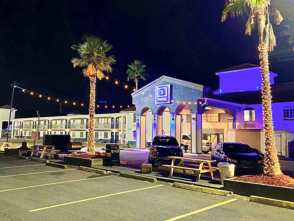 Boardwalk Suites Lafayette