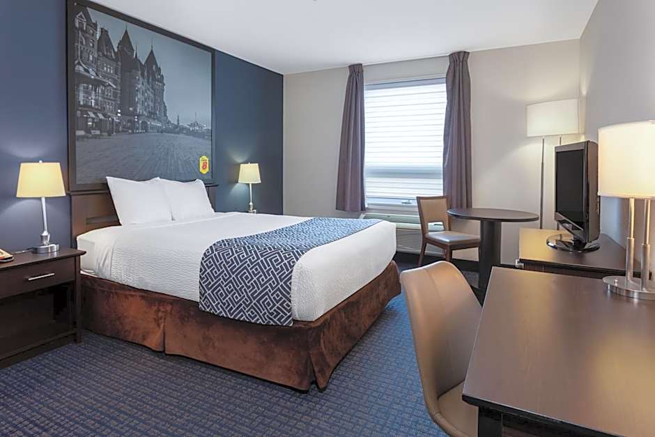 Super 8 by Wyndham Lachenaie/Terrebonne