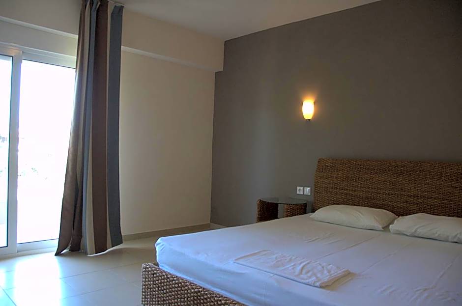 Hotel Sarti Beach