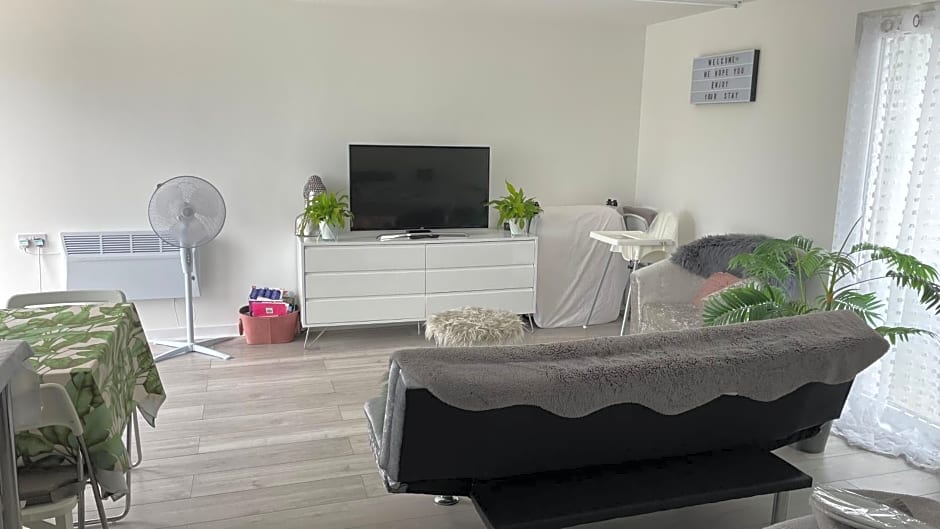 Nicolas Devon air bed and breakfast