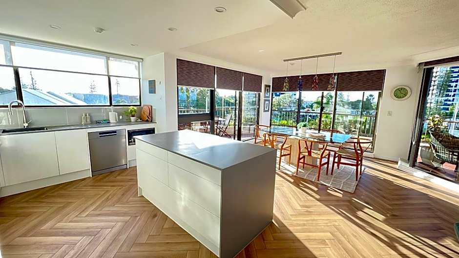 Broadwater Shores Waterfront Apartments