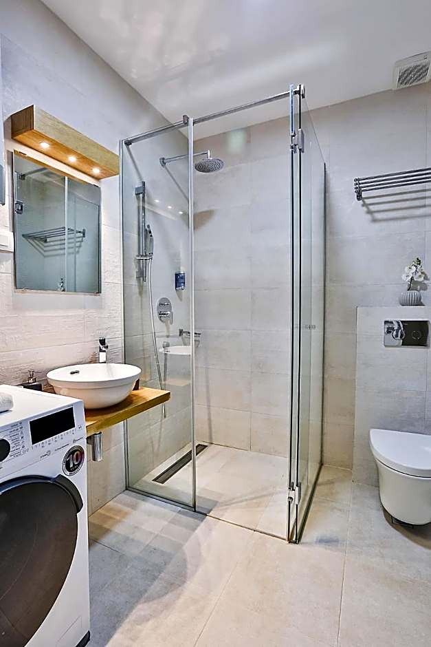 Royal Gardens Paradise