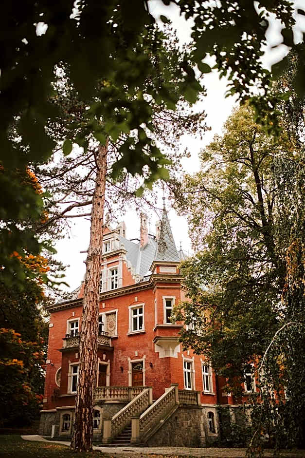 Hotel Dębowy Biowellness & SPA Góry Sowie