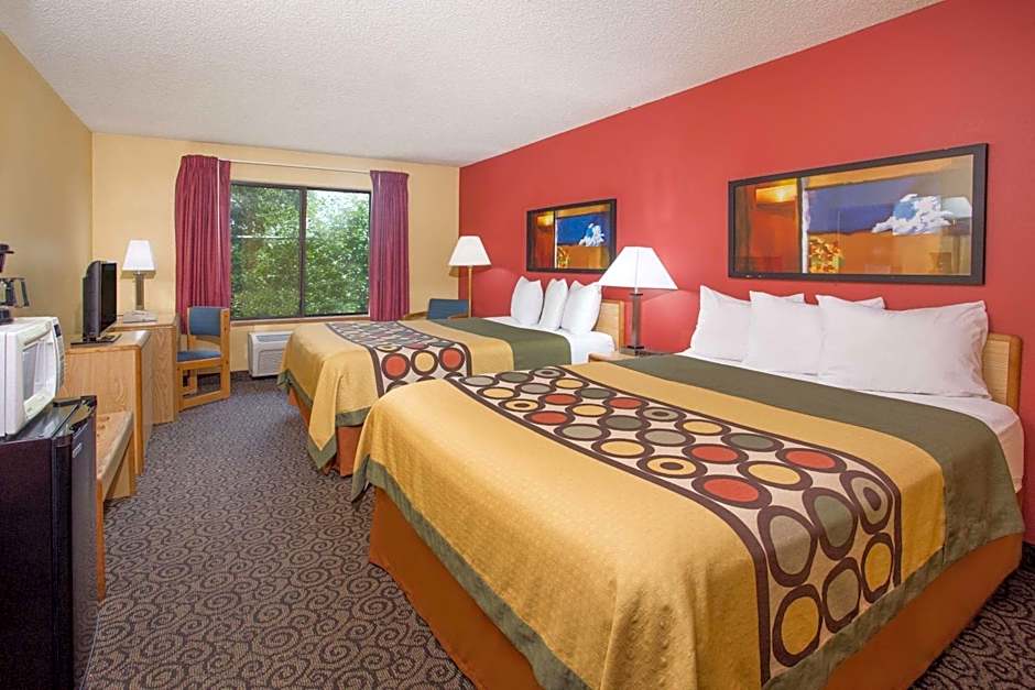 2 Queen Beds — 5 fotoğraftan 1. fotoğraf