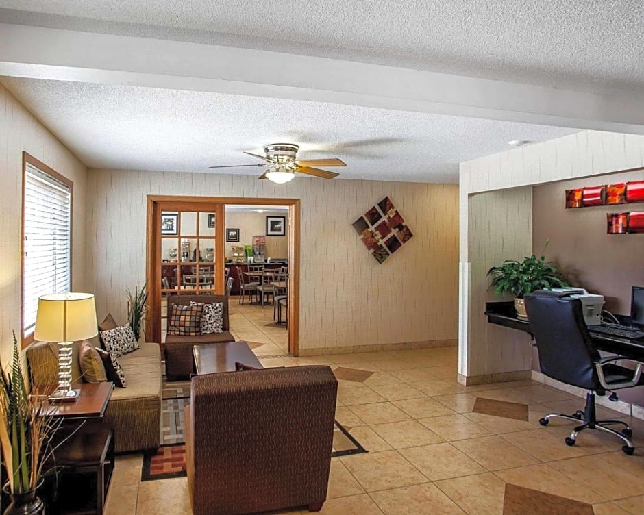 Quality Inn & Suites Davenport