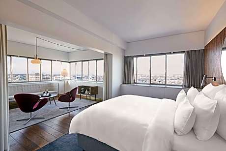 Corner Suite