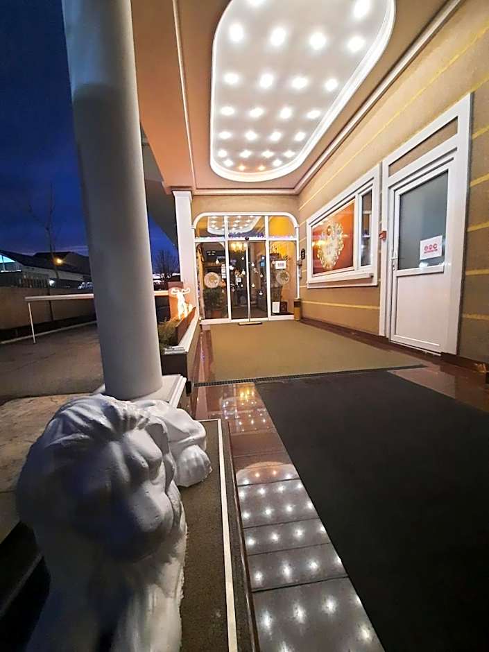 Garni Hotel Lav