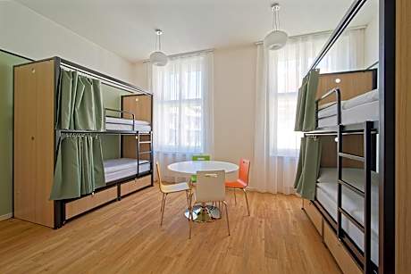1 Person in 7-Bed Dormitory - Mixed