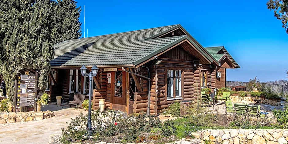 Logos hotel in Yad Hashmona