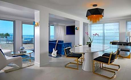 Rock Star Suite 1 Bedroom King