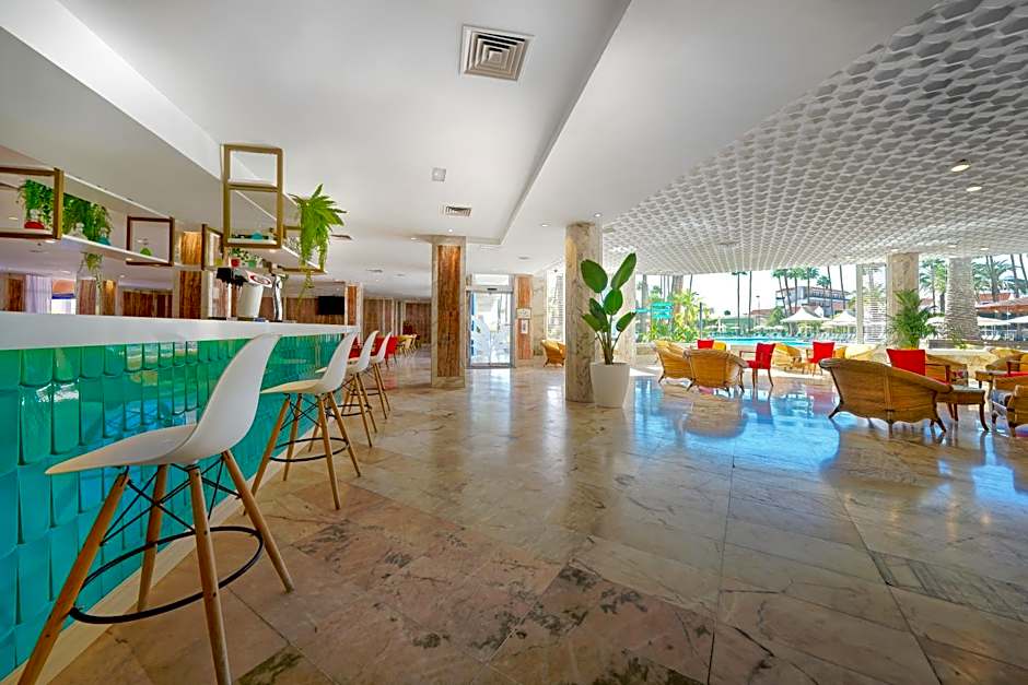 BULL Eugenia Victoria & SPA