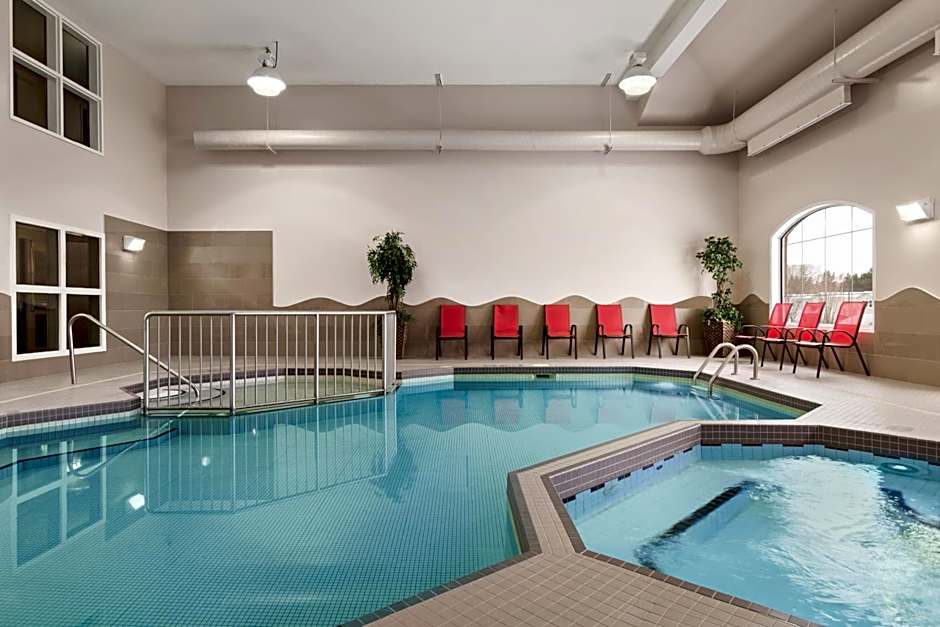 Days Inn & Suites by Wyndham Brandon