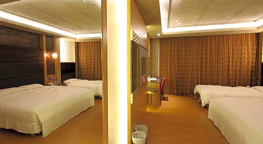 R7 Hotel