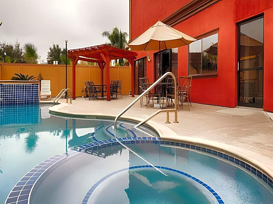 Comfort Inn & Suites IAH Bush Airport – East – Humble, TX