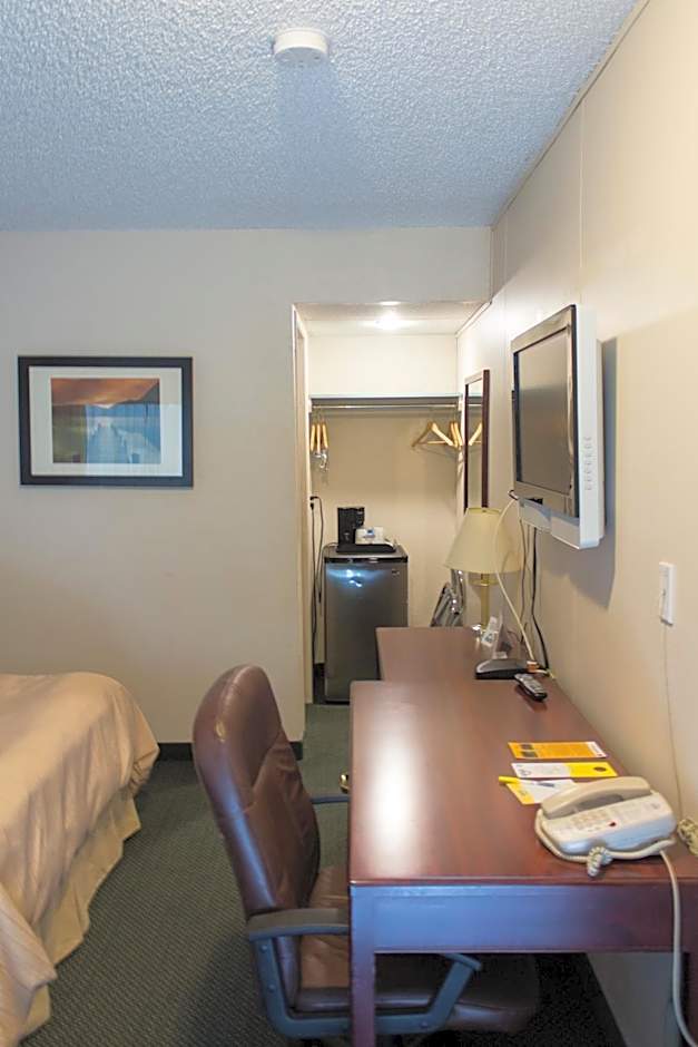 Days Inn by Wyndham Lethbridge