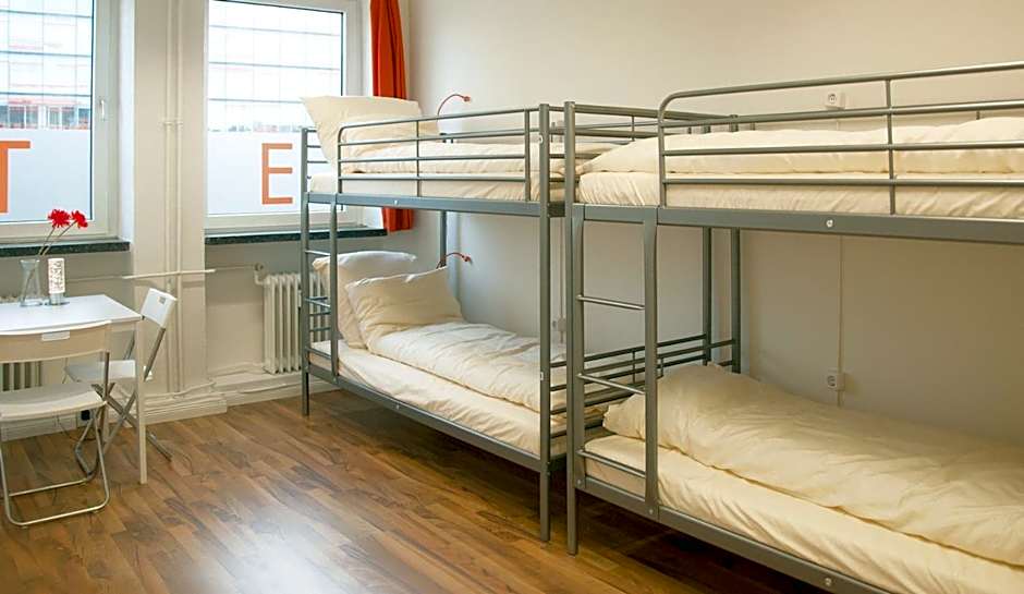 MAC City Hostel