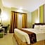 Pose In Hotel Solo