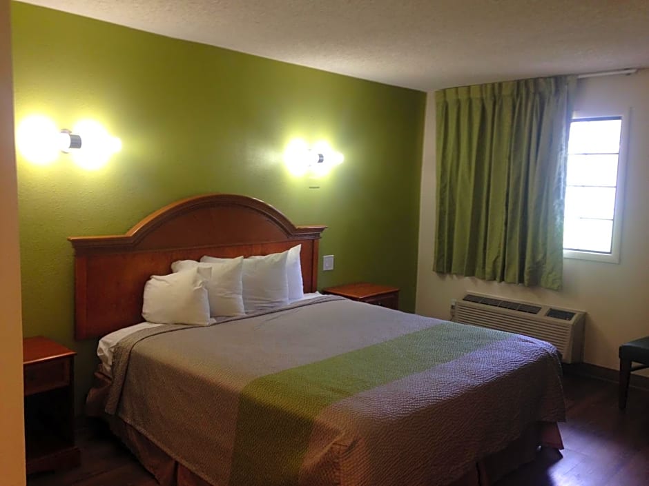Red Carpet Inn - New Brunswick
