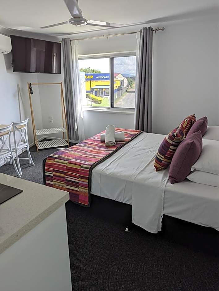 PROSERPINE MOTOR LODGE