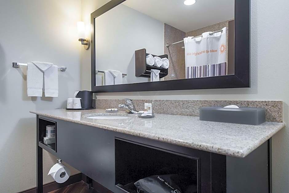 La Quinta Inn & Suites by Wyndham Auburn