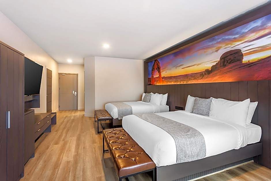 Photo 1 of 4 of Large Quadruple Room with Two Queen Beds and Tub - Disability Access/Non Smoking