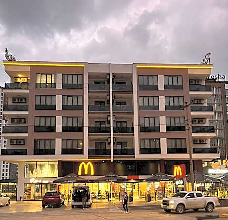 Rena Grand Residence & Suit