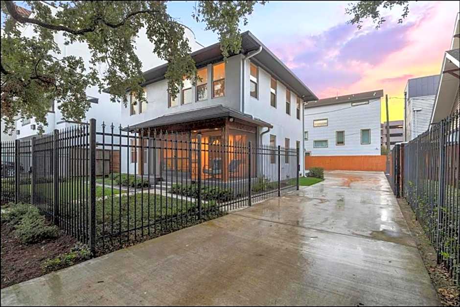 MyCrib Houston Hostel